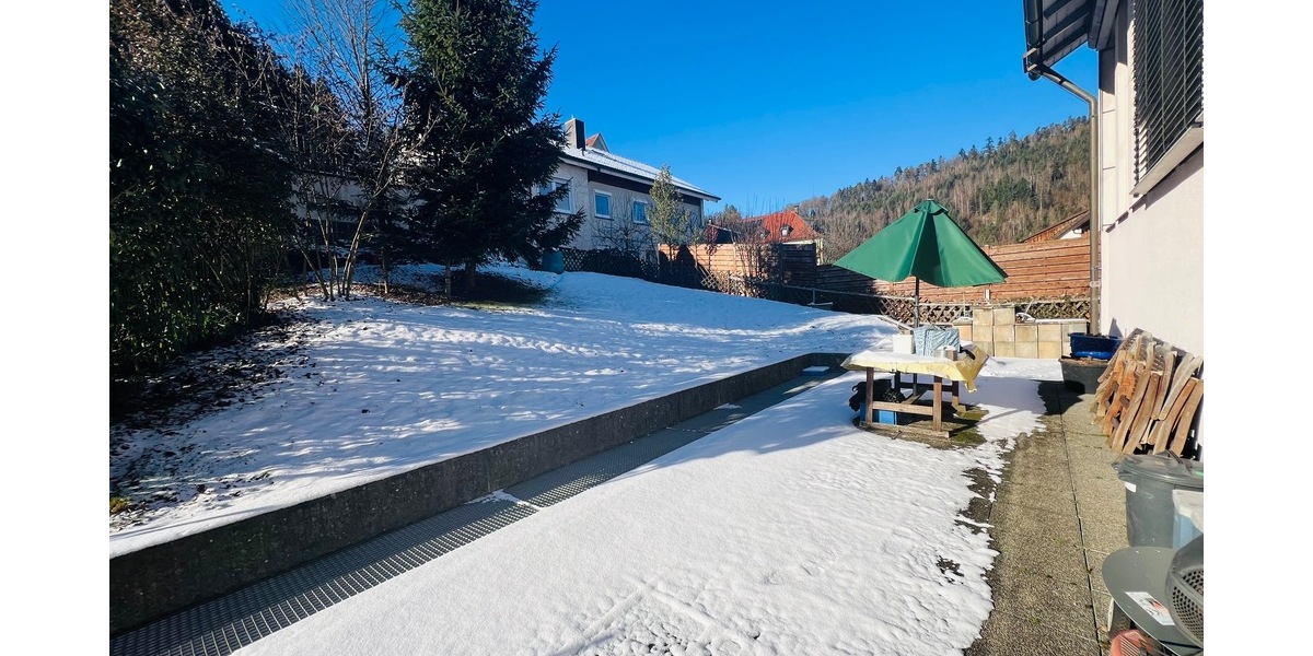 Ehem. Kirche mit Charakter − vielseitig nutzbares Gebäude für Wohn- und Gewerbezwecke - Gewerbeobjekt Calw | Angebot:24677144