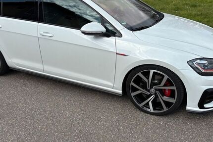 VW Golf 64.000 km 21.900 &euro; Keltern 75210