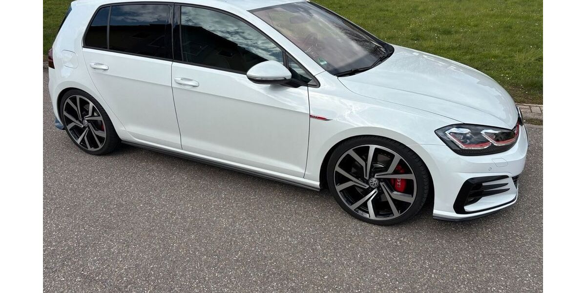 VW Golf 64.000 km 21.900 &euro; Keltern 75210