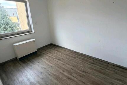 Wohnung Schwieberdingen - 3 Zimmer, 85 m&sup2;, 1.250&euro; | Angebot:25760663