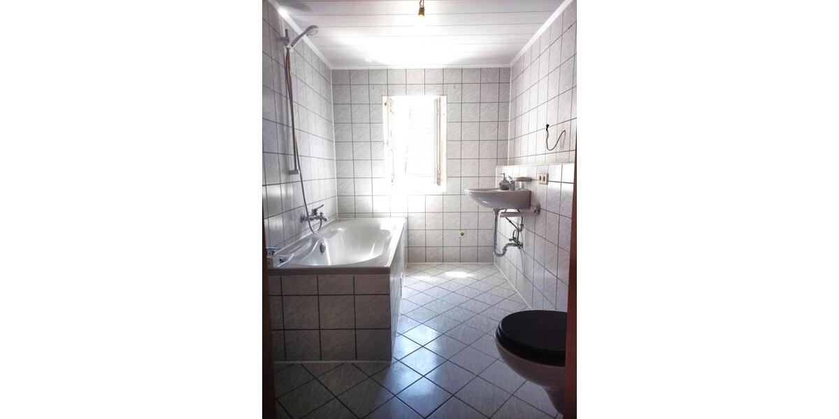 Maisonettenwohnung Weil der Stadt - 3 Zimmer, 95 m&sup2;, 950&euro; | Angebot:26407621