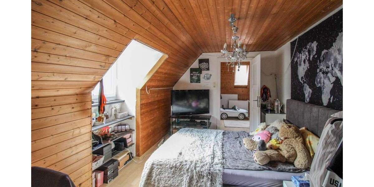 Einfamilienhaus Calw - 7 Zimmer, 329.000&euro; | Angebot:25781146