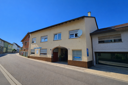 Haus zum Kaufen in Kraichtal 379.000 € 363 m² 7 zimmer