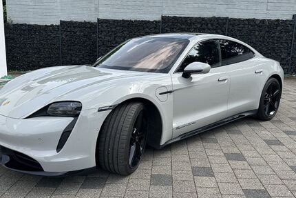 Porsche Taycan 32.000 km 81.300 &euro; Remchingen 75196