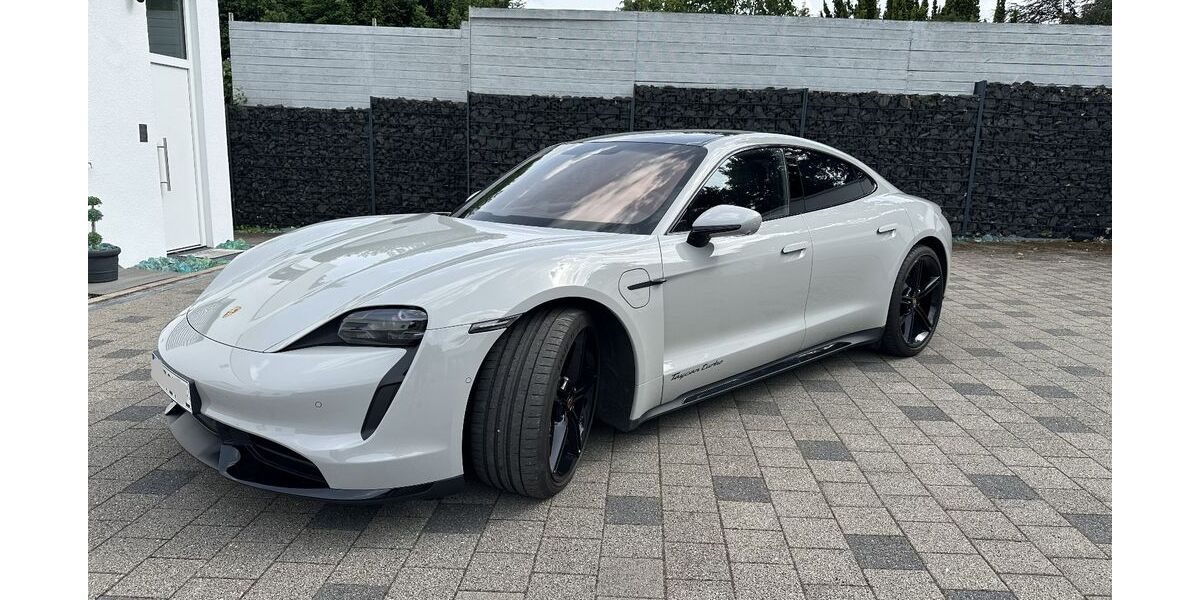 Porsche Taycan 32.000 km 81.300 &euro; Remchingen 75196
