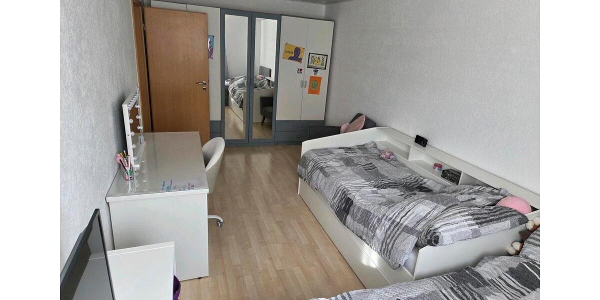Etagenwohnung Pforzheim Eutingen - 3 Zimmer, 84 m&sup2;, 1.170&euro; | Angebot:25350381