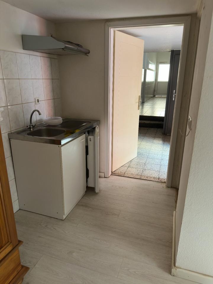 Vermietung Büro- Lagerfläche in Wohngebäude