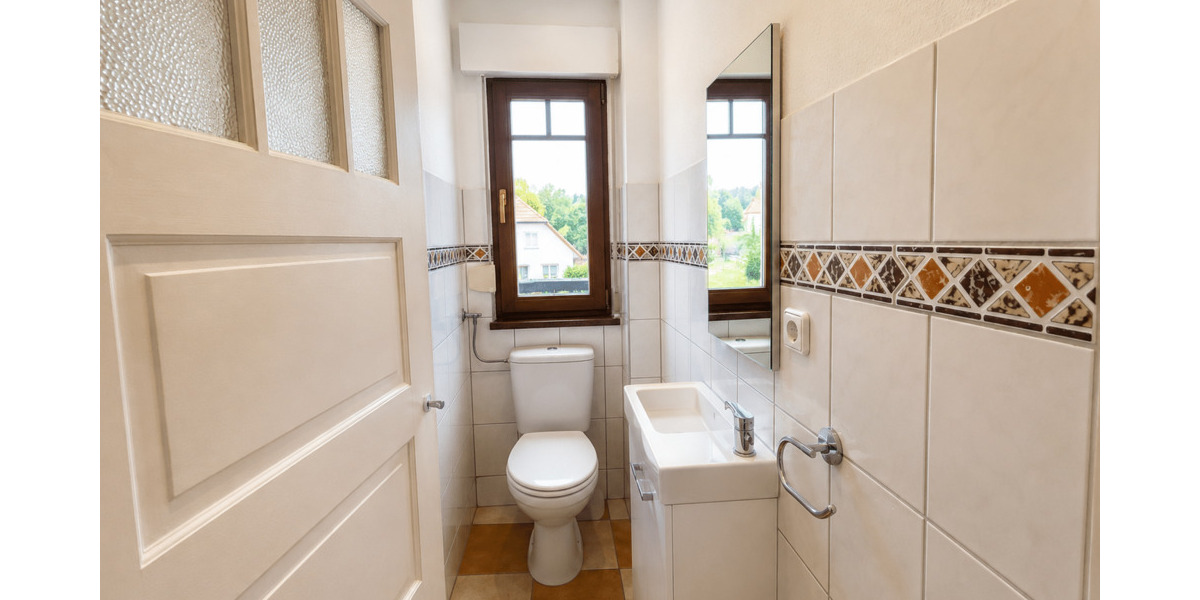 Mehrfamilienhaus, Wohnhaus Keltern- Ellmendingen Ellmendingen - 9 Zimmer, 260 m&sup2;, 549.000&euro; | Angebot:26545331