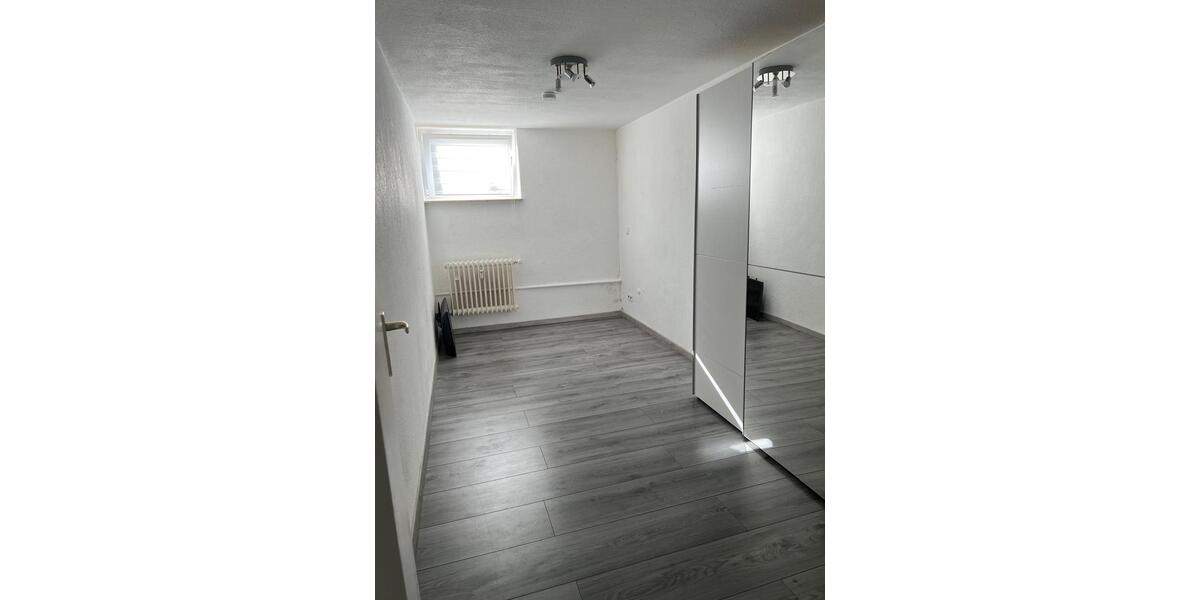 Etagenwohnung Gerlingen - 2 Zimmer, 65 m&sup2;, 600&euro; | Angebot:26386659