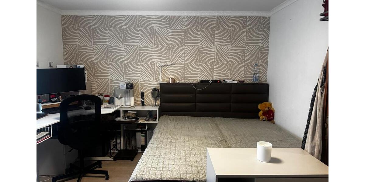 3-Zimmer Maisonette mit eigenem Eingang, Terrasse, Balkon und TG 3 zimmer