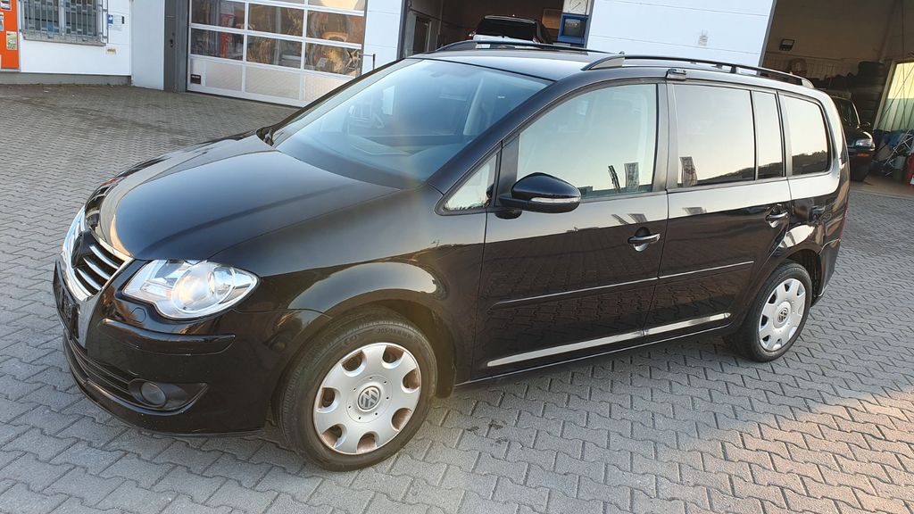 VW Touran 433.481 km 1.850 &euro; Mühlacker / Enzberg 75417