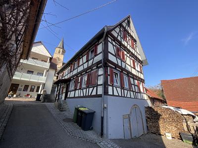 LIEBHABEROBJEKT - FACHWERKHAUS MIT GESCHICHTE - Zweifamilienhaus Mühlacker | Angebot:26340480