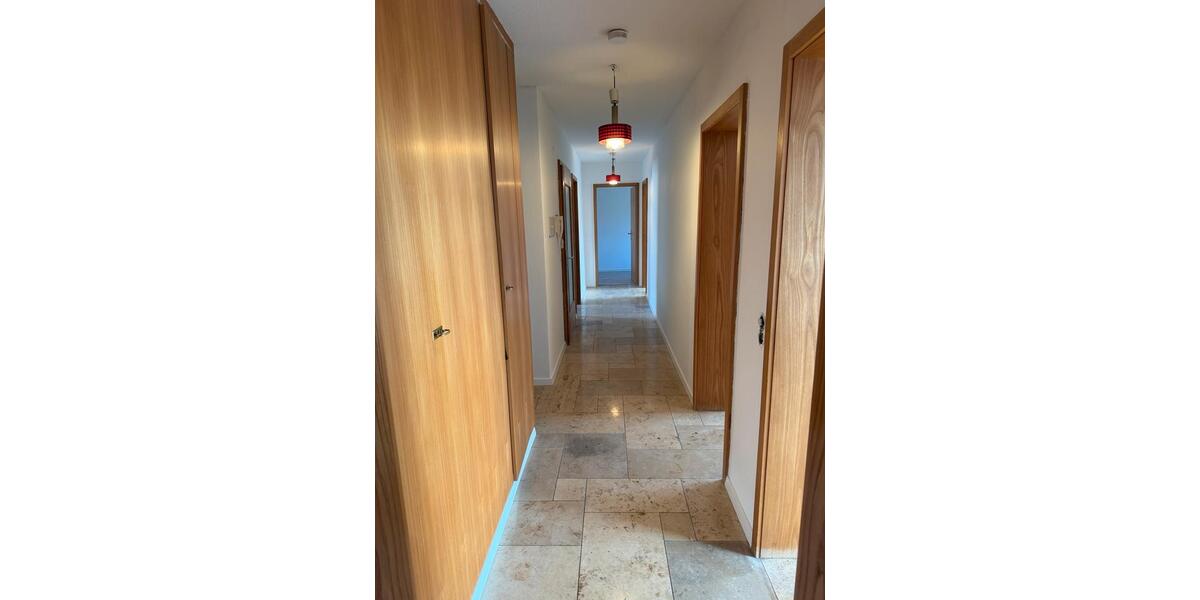 Etagenwohnung Rutesheim - 5 Zimmer, 123 m&sup2;, 1.350&euro; | Angebot:25760632