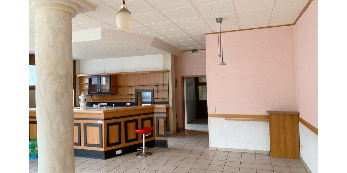 °°°° SCHNÄPPCHEN DES JAHRES 2024 : VERKAUFS,- BÜRO,- PRAXISFLÄCHE + 1,5 ZIMMER DG-WOHNUNG MIT TERRASSE°°°° - Gewerbeobjekt Karlsbad | Angebot:22699832