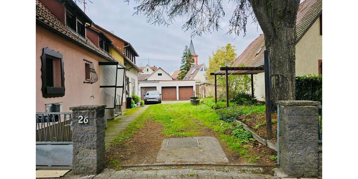 Charmante sanierungsbedürftige Doppelhaushälfte mit Altbaucharme 4 zimmer