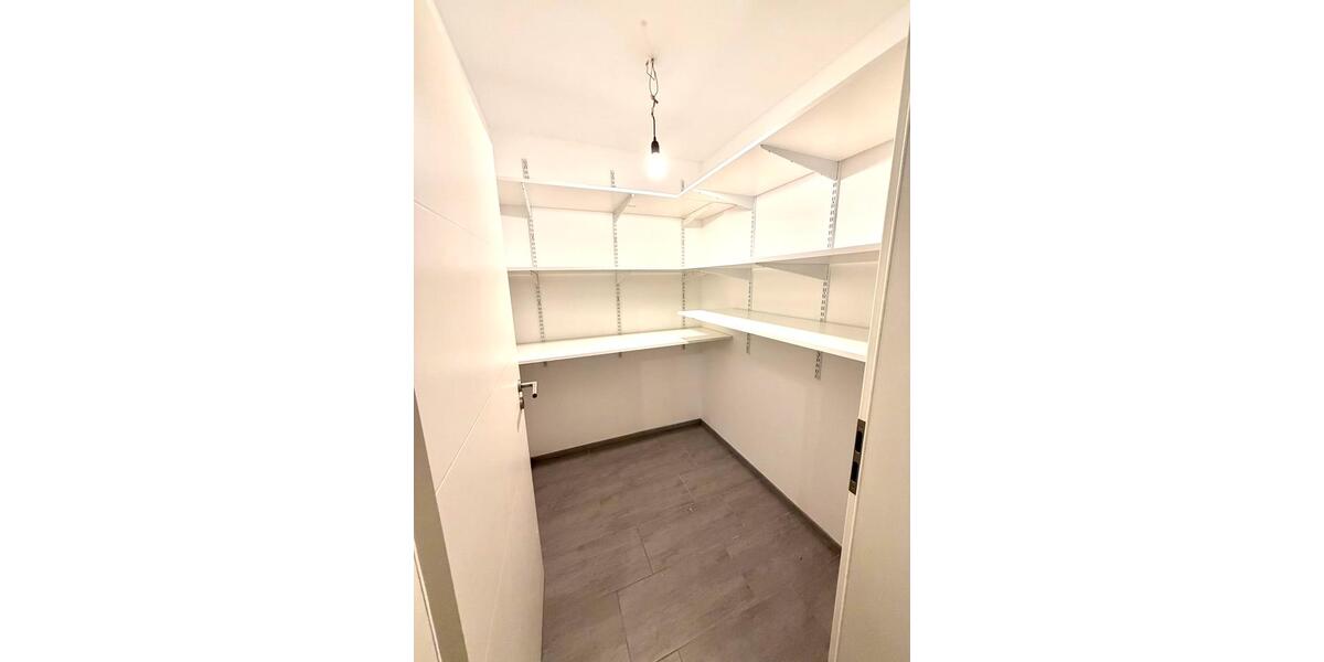 Erdgeschoßwohnung Pforzheim Dillweißenstein - 3.5 Zimmer, 80 m&sup2;, 1.500&euro; | Angebot:23957860