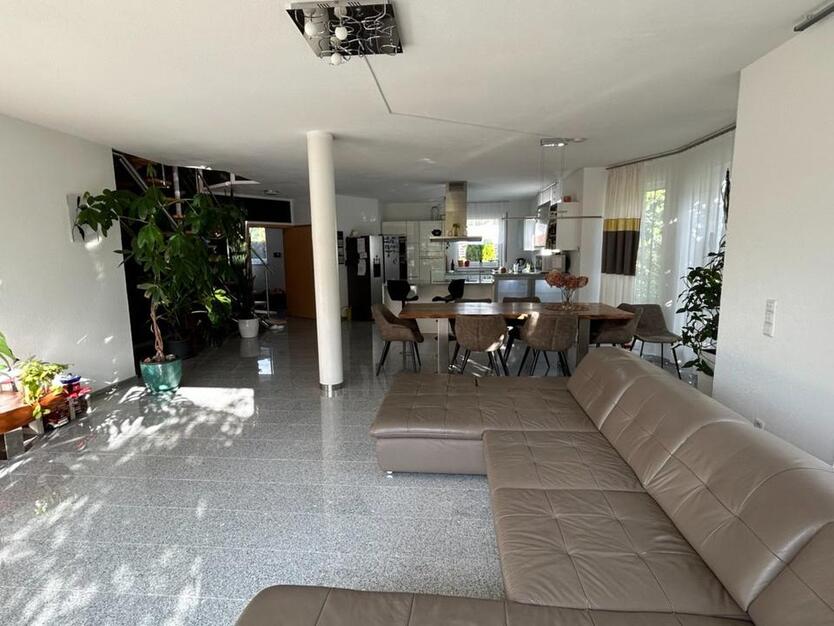 Einfamilienhaus mit EinliegerWohnung
