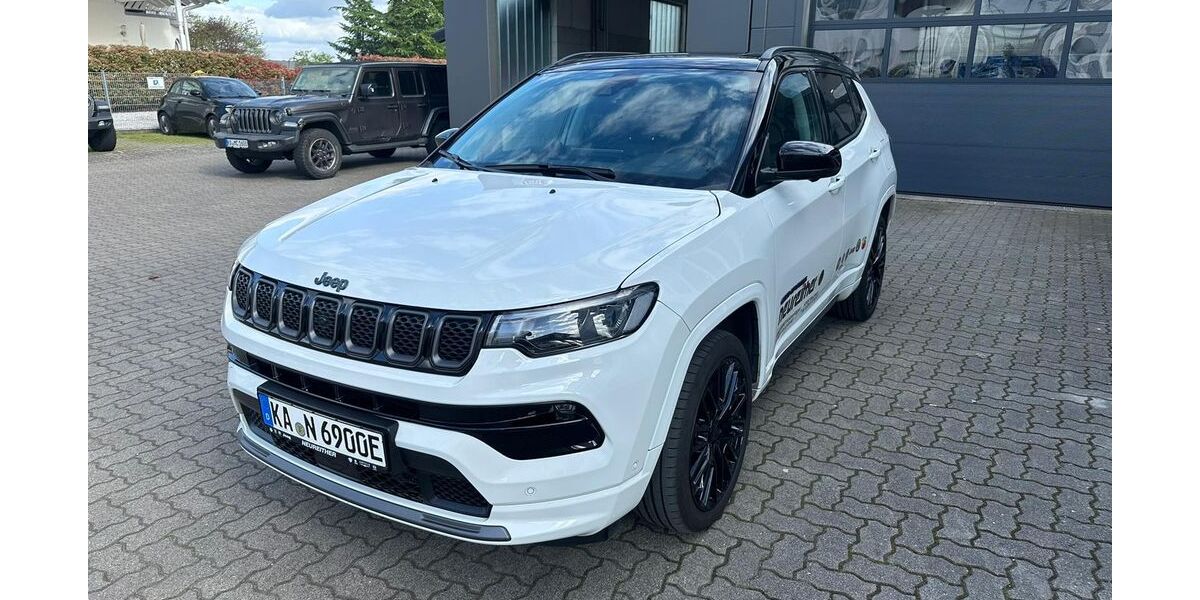 Jeep Compass 57.000 km 27.490 &euro; Karlsruhe 76185