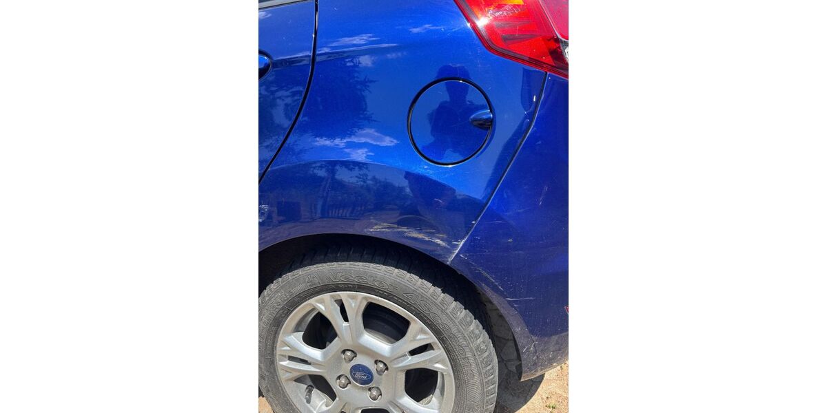 Ford Fiesta 25.200 km 6.000 &euro; Stutensee 76297