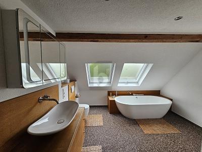 WOHNQUALITÄT TRIFFT AUF ATTRAKTIVE RENDITE 8 zimmer