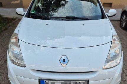 Renault Clio 136.000 km 2.999 &euro; Karlsruhe 76199