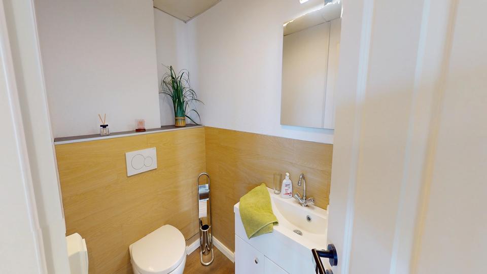 Erdgeschoßwohnung Kraichtal - 6 Zimmer, 208 m&sup2;, 385.000&euro; | Angebot:27120859