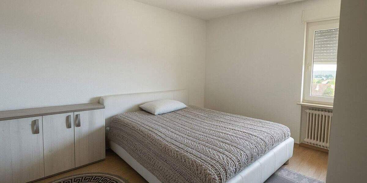 Leonberg: Gepflegte 4-Zimmer-Wohnung mit Südbalkon 4 zimmer