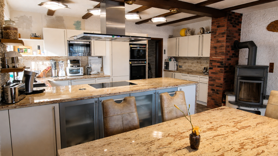 Provisionsfrei* Zweifamilienhaus mit 231 m², Ausbaupotenzial & Doppelgarage — provisionsfrei in Keltern-Weiler - Mehrfamilienhaus, Wohnhaus Keltern | Angebot:27113628
