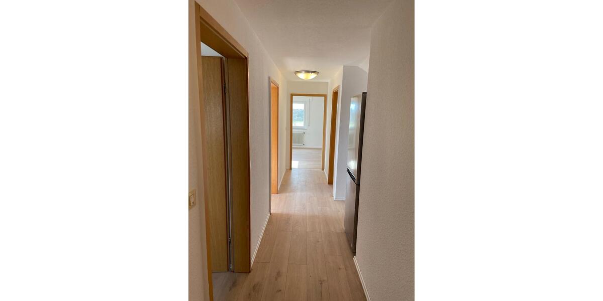 Dachgeschoßwohnung Sternenfels - 3 Zimmer, 69 m&sup2;, 750&euro; | Angebot:25963149