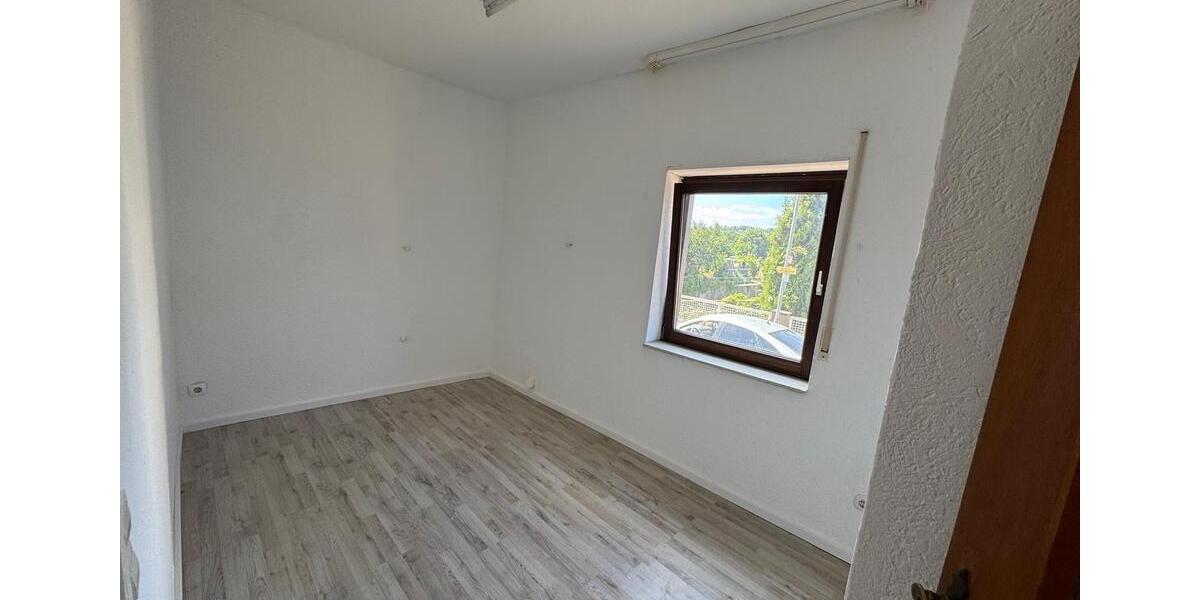 Etagenwohnung Pfinztal - 3.5 Zimmer, 86 m&sup2;, 1.100&euro; | Angebot:26429211