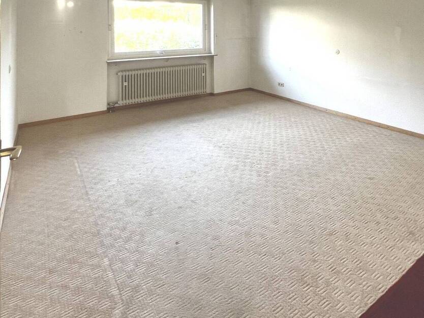 Großzügiges Einfamilienhaus mit Potenzial in ruhiger Lage