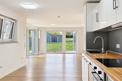 Haus Leonberg - 9 Zimmer, 186 m&sup2;, 2.750&euro; | Angebot:27699640