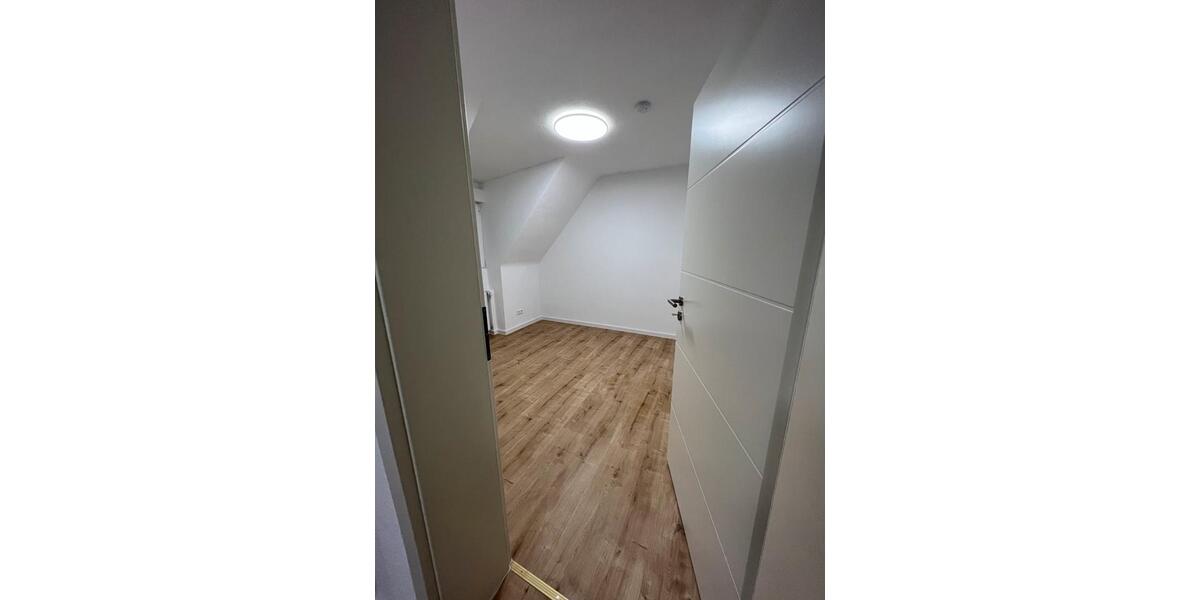 Verkauf einer neu sanierten 4-Zimmer-Wohnung inkl. Dachterrasse 4 zimmer