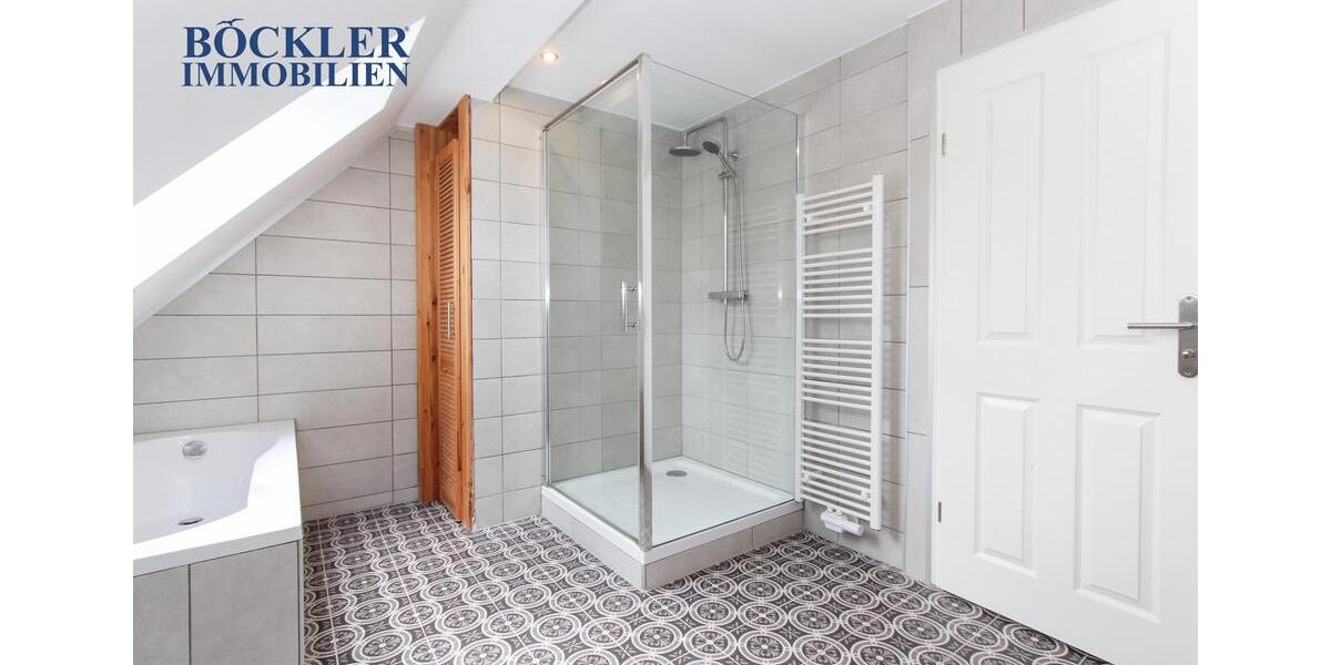 Einfamilienhaus Engelsbrand - 4 Zimmer, 120 m&sup2;, 1.450&euro; | Angebot:26176893