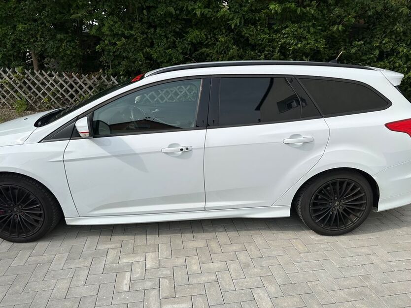 Ford Focus 96.185 km 14.500 € Rutesheim 71277