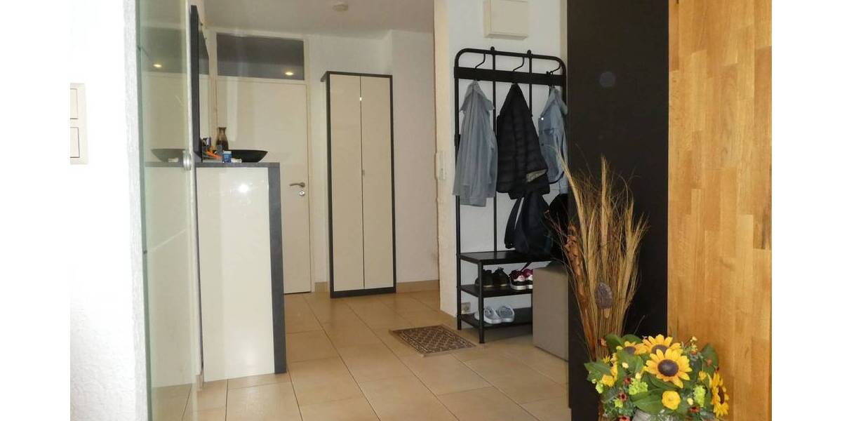 Etagenwohnung Sindelfingen Nord - 4 Zimmer, 102 m&sup2;, 339.000&euro; | Angebot:25684974
