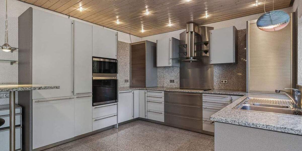 Mehrfamilienhaus, Wohnhaus Karlsruhe Durlach - 9 Zimmer, 343 m&sup2;, 1.290.000&euro; | Angebot:25681049