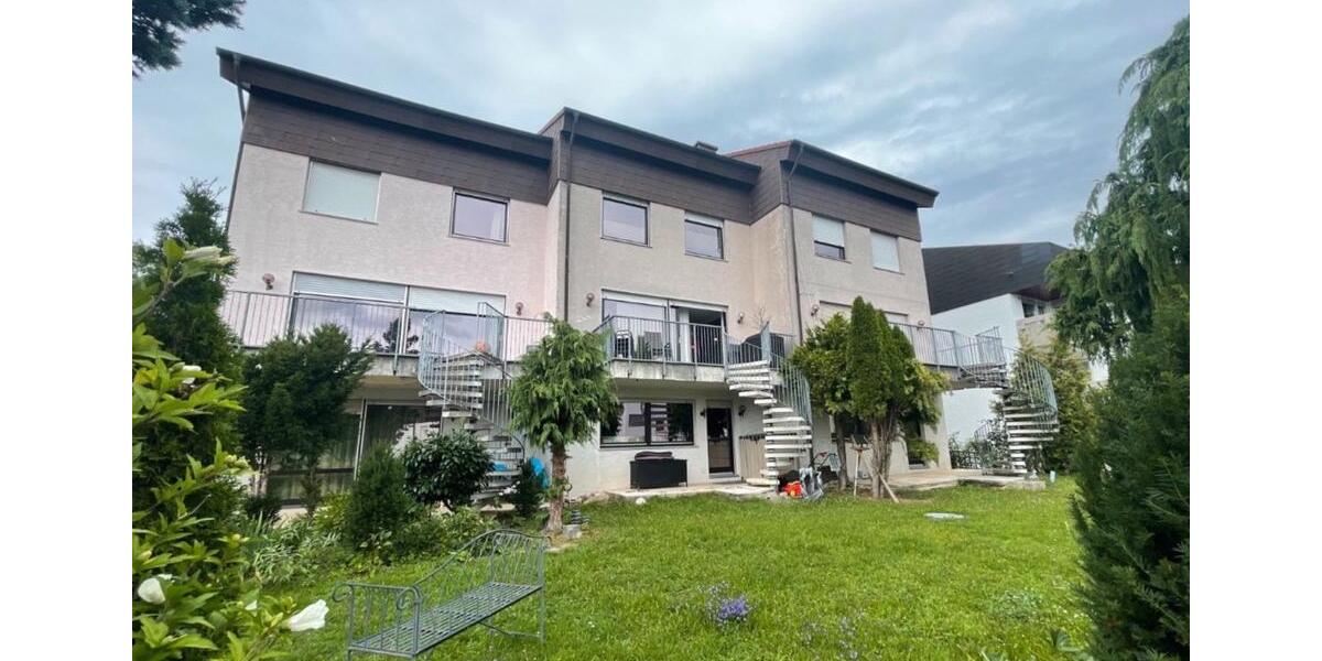 Reihenhaus Leonberg - 6 Zimmer, 205 m&sup2;, 1.850&euro; | Angebot:24248136