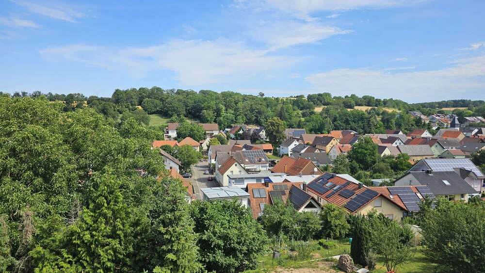 Haus zum Kaufen in Kraichtal 290.000 € 360 m² 13 zimmer