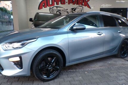 Kia ceed Sportswagon 106.000 km 13.990 &euro; Pforzheim 75172