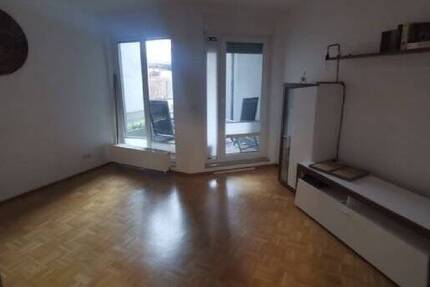 Komfortable 3 Zimmerwohnung mit Terrasse, Garten und zwei Badezimmern 3 zimmer