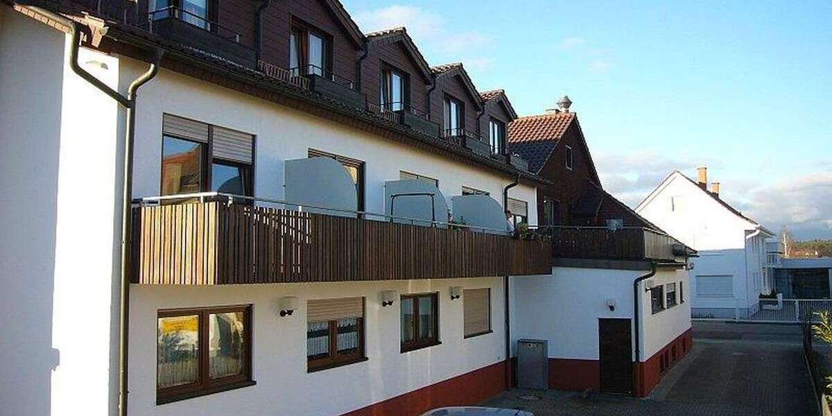 Etagenwohnung Pforzheim Huchenfeld - 1 Zimmer, 30 m&sup2;, 460&euro; | Angebot:26363696