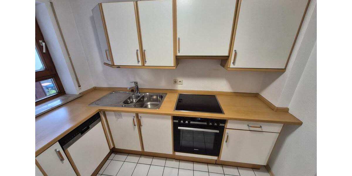 Helle 2-Zimmer-Wohnung mit Balkon & Tiefgarage – frisch renoviert 2 zimmer