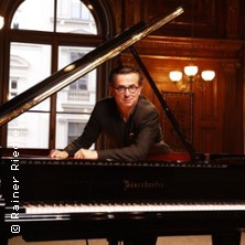 Klavierabend: Daniel Heide - Daniel Heide spielt & erklärt Beethoven 25.10.2025 Kulturschuppen Sulzfeld