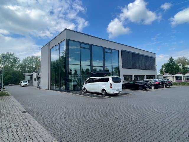 Halle in Ettlingen 3.890.000 € 1806 m²