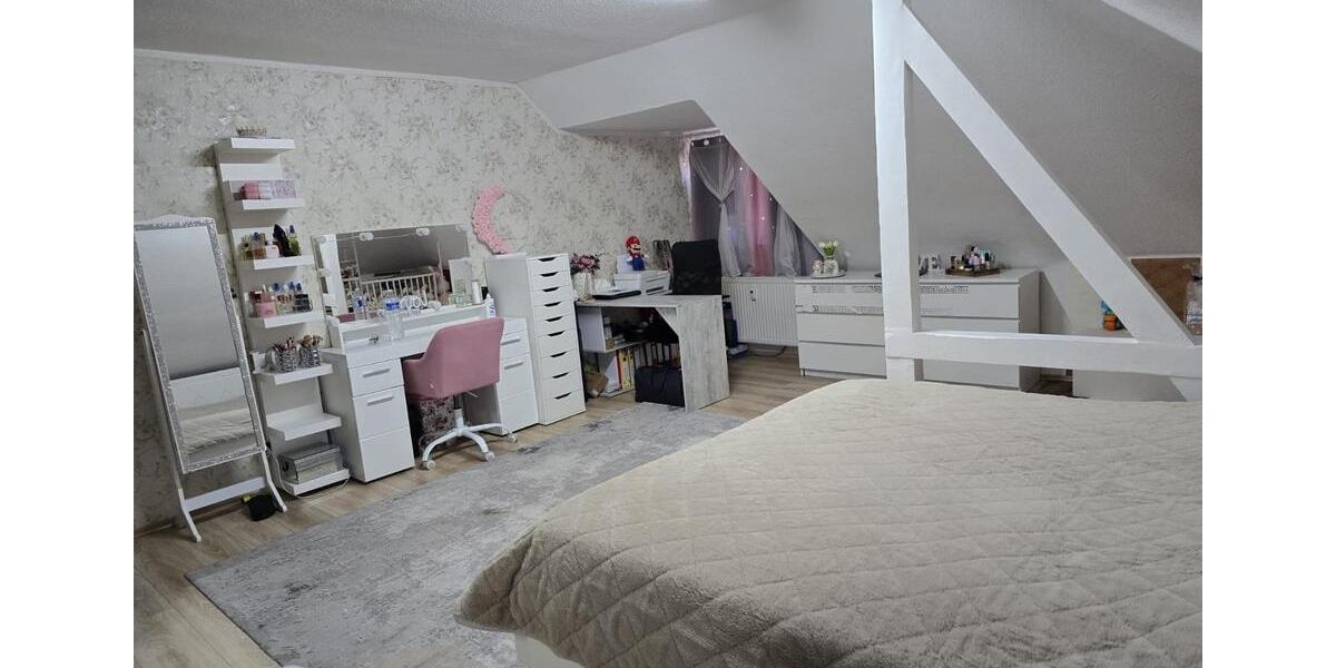 Dachgeschoßwohnung Pforzheim - 3 Zimmer, 95 m&sup2;, 199.000&euro; | Angebot:26058386