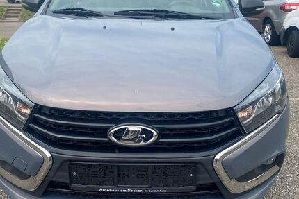 Lada Vesta 127.000 km 5.390 &euro; Ettlingen 76275