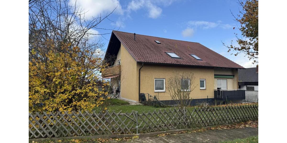 Dachgeschoßwohnung Kürnbach - 4 Zimmer, 120 m&sup2;, 1.050&euro; | Angebot:26284377