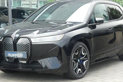 BMW iX 4.820 km 68.400 € Vaihingen / Enz 71665