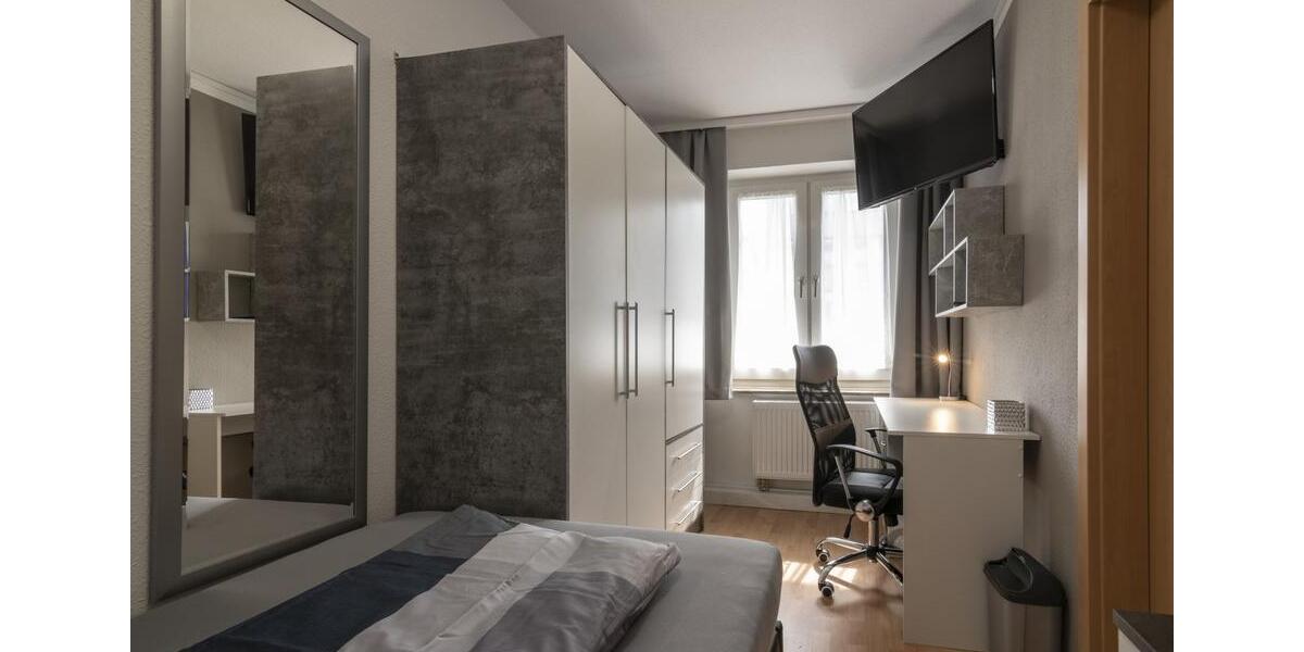 ab 01.02 - WG Zimmer in Pforzheim Zentrum in möbelierter 3er WG - 550 Meter vom HBF Pforzheim 1 zimmer